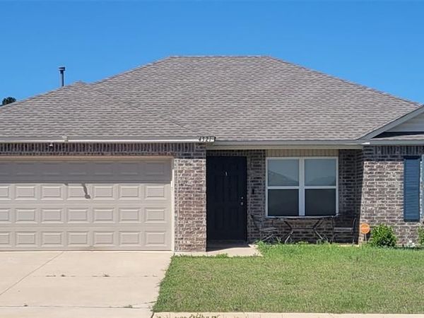 4321 Winding Brook, Harrah, OK 73045