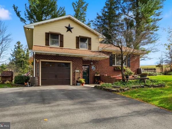 1934 FORGE HEIGHTS LANE, SPRING GROVE, PA 17362