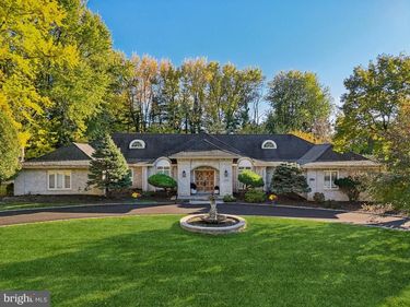 2270 BISHOP ROAD, ALLENTOWN, PA 18103