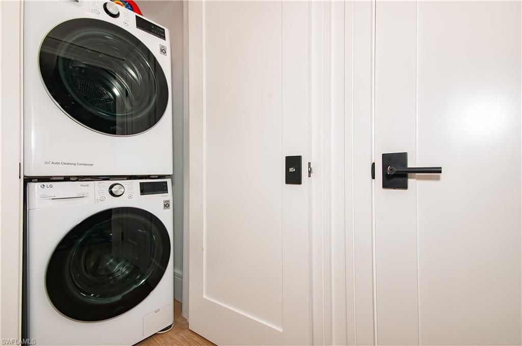 1686 Blue Point Ave, Unit B1, Naples, FL 34102 Photo