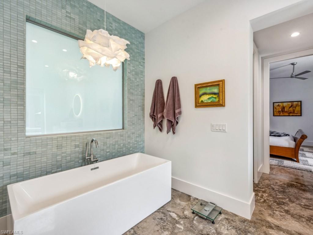 600 Crescent St, Marco Island, FL 34145 Photo