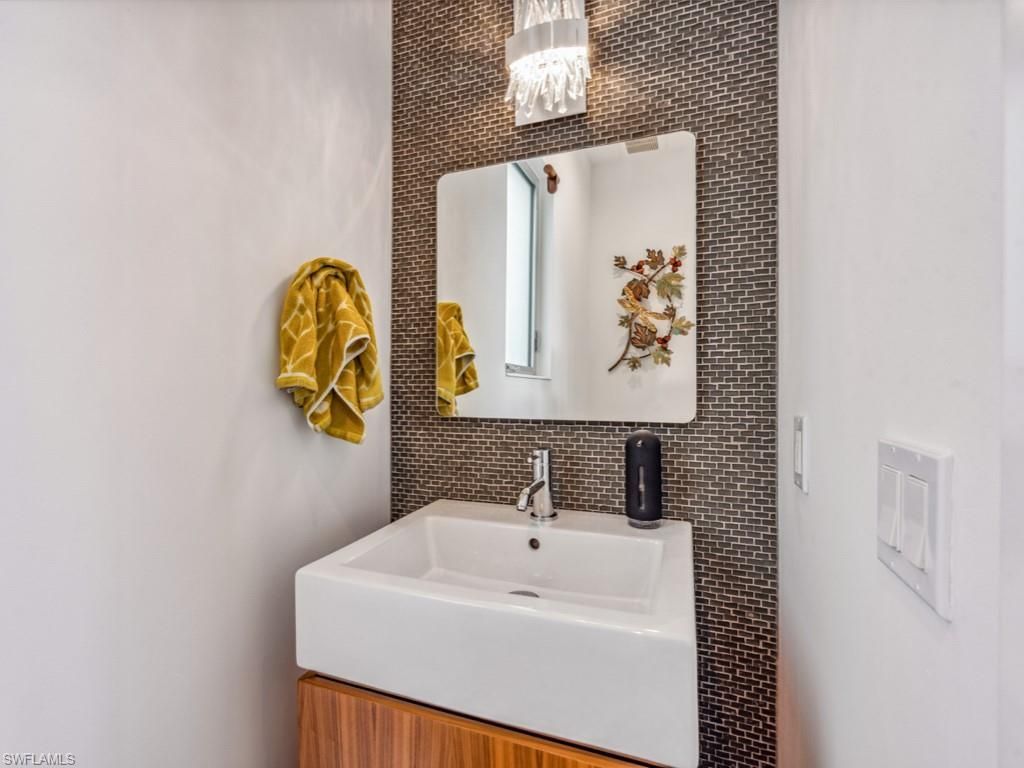 600 Crescent St, Marco Island, FL 34145 Photo