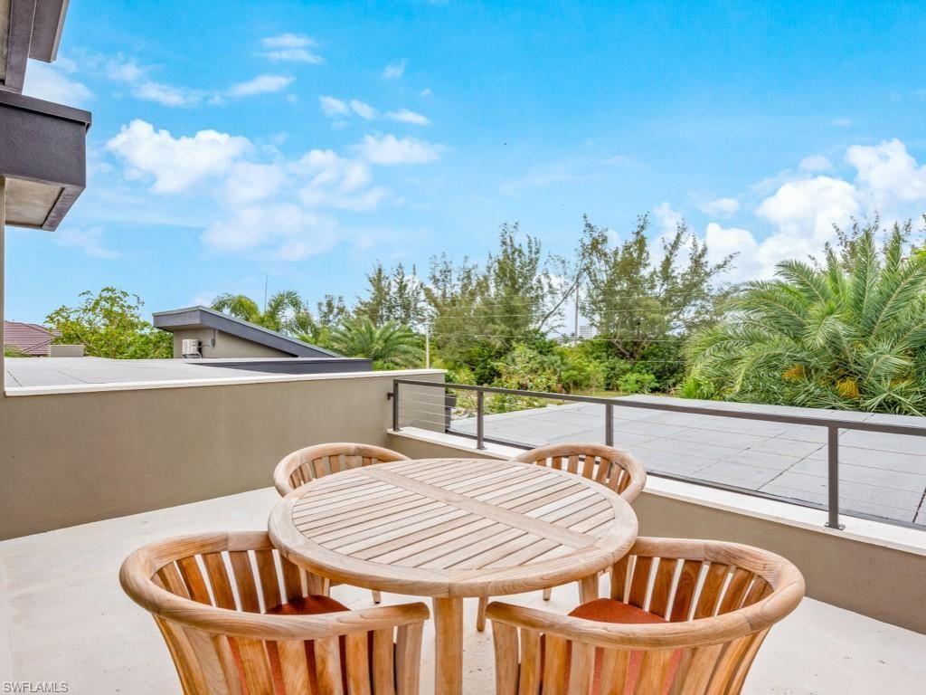 600 Crescent St, Marco Island, FL 34145 Photo