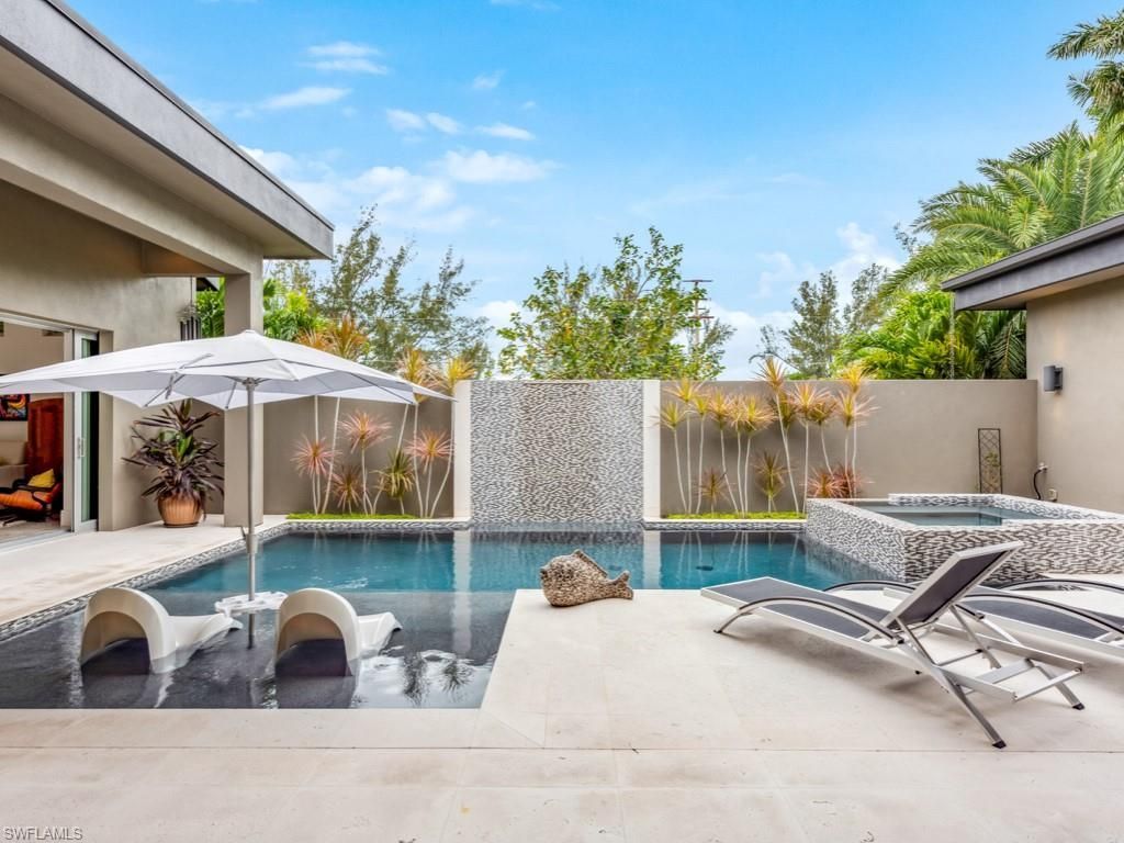 600 Crescent St, Marco Island, FL 34145 Photo