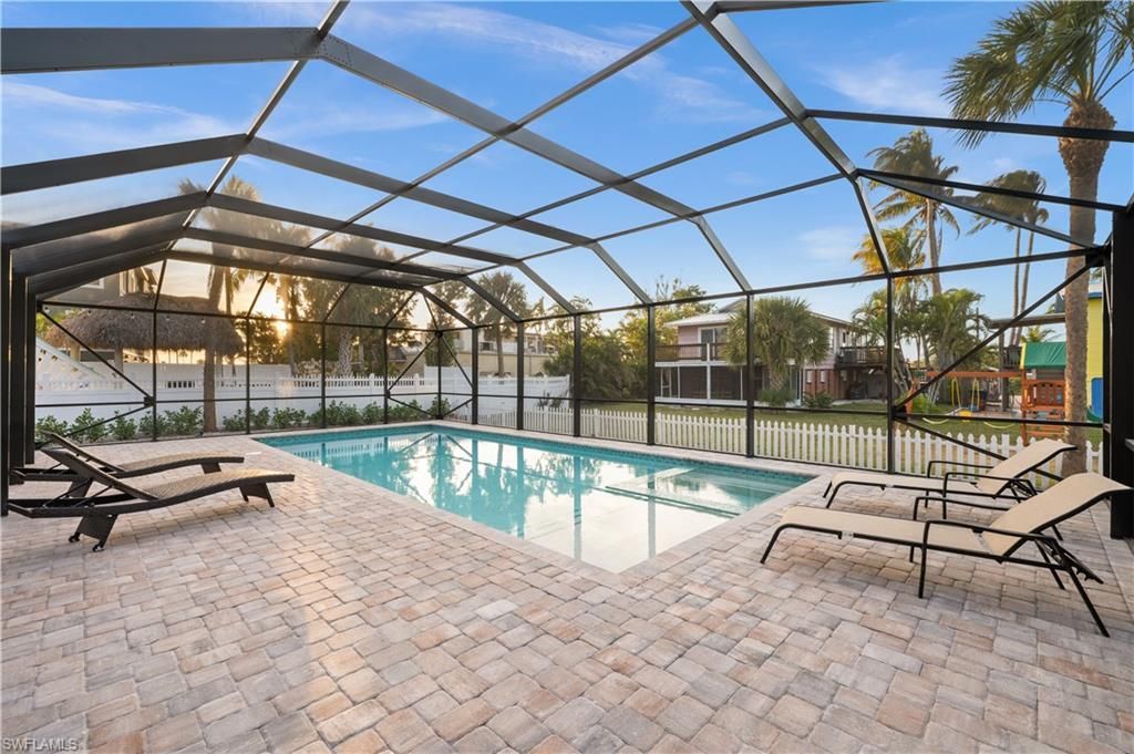 113/115 Bahia Via, Fort Myers Beach, FL 33931 Photo