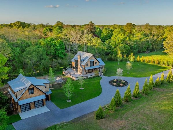 141A N Ferry Road, Shelter Island, NY 11964