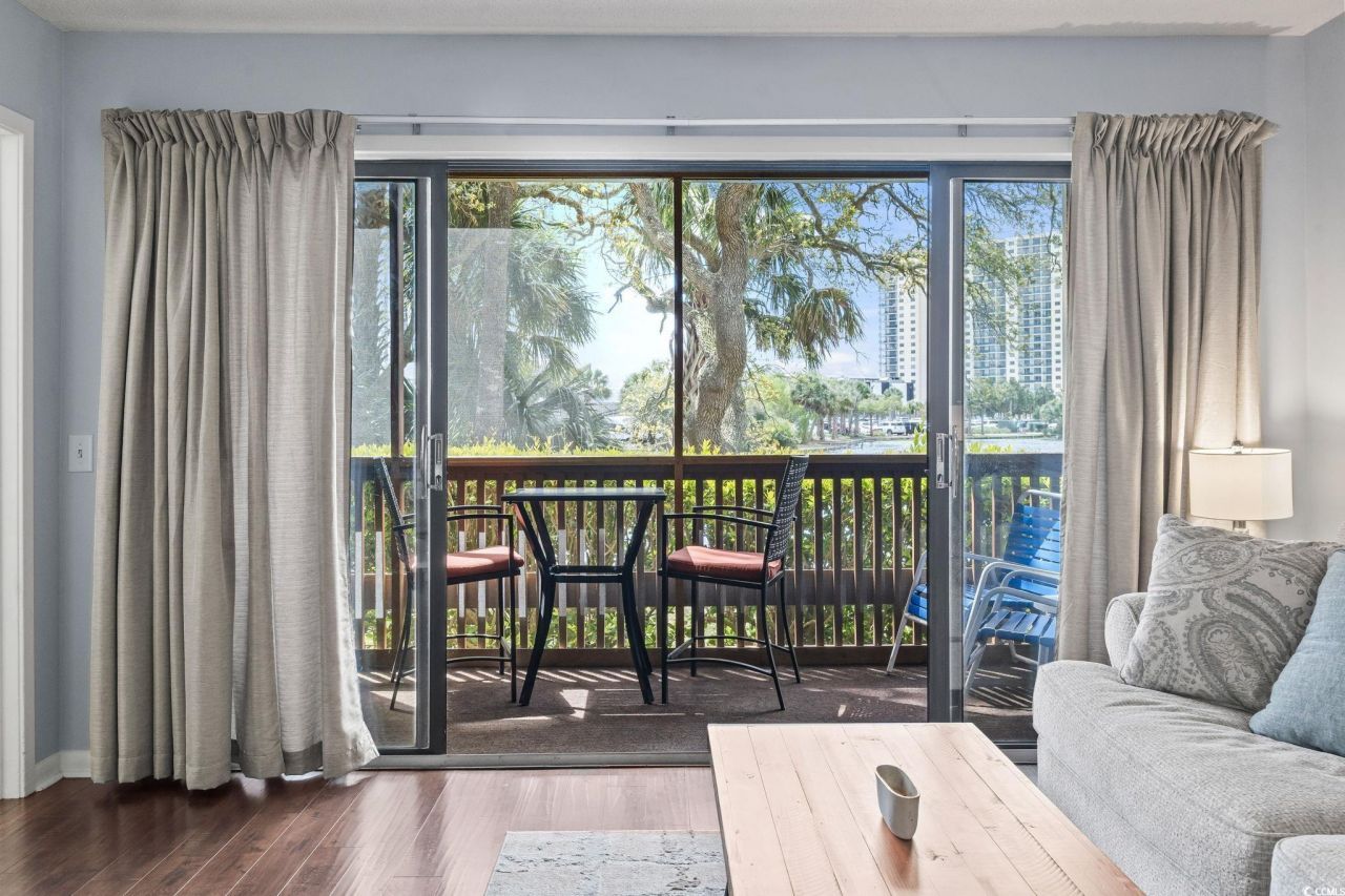 410 Melrose Pl. Photo 14