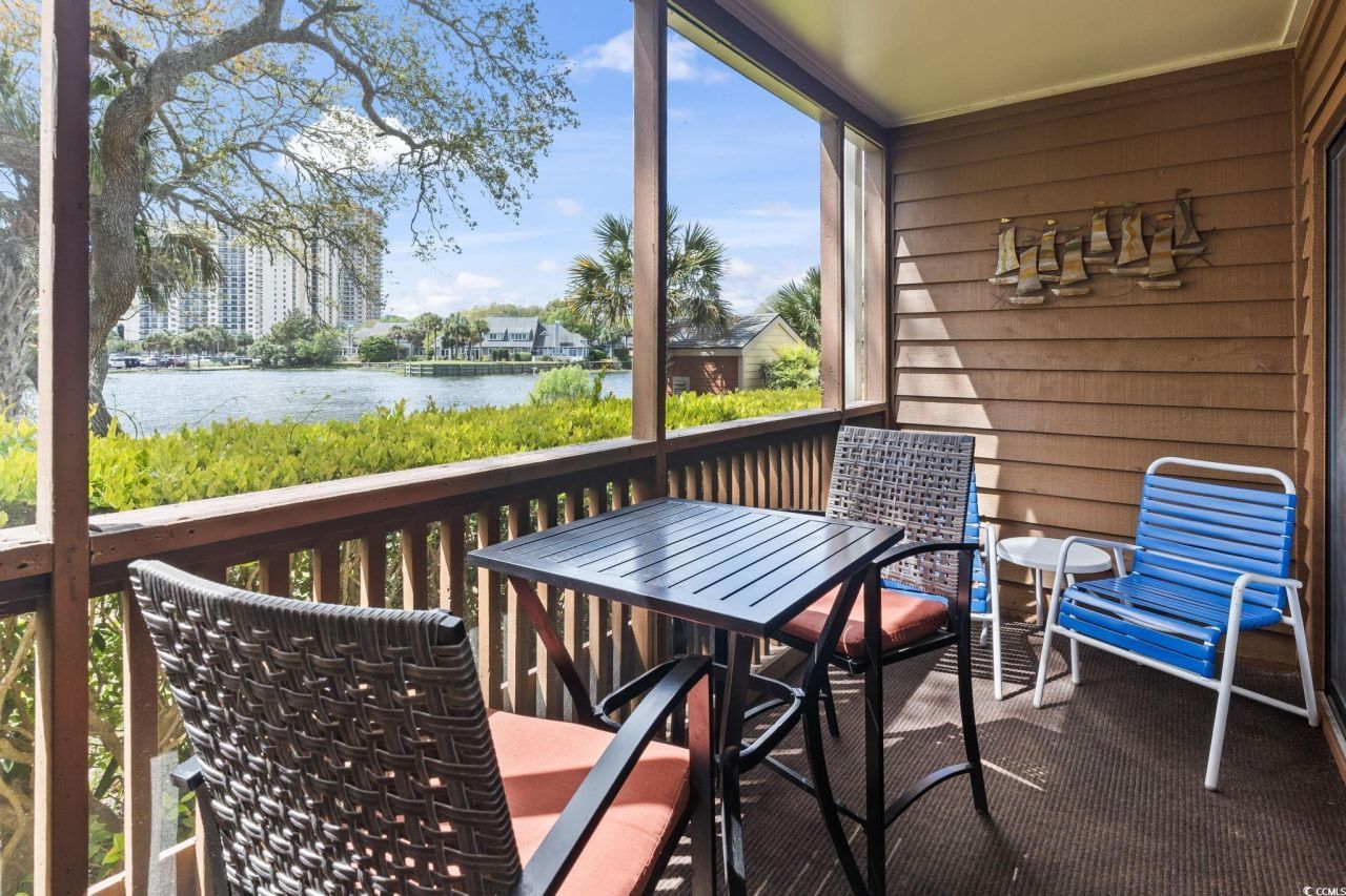 410 Melrose Pl. Photo 15