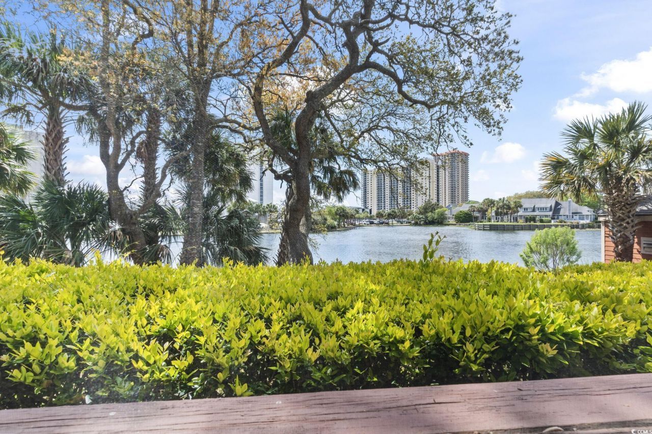 410 Melrose Pl. Photo 16