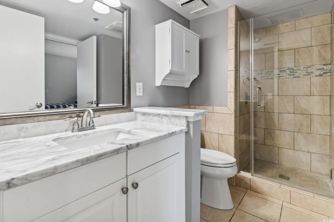 410 Melrose Pl. Photo 18