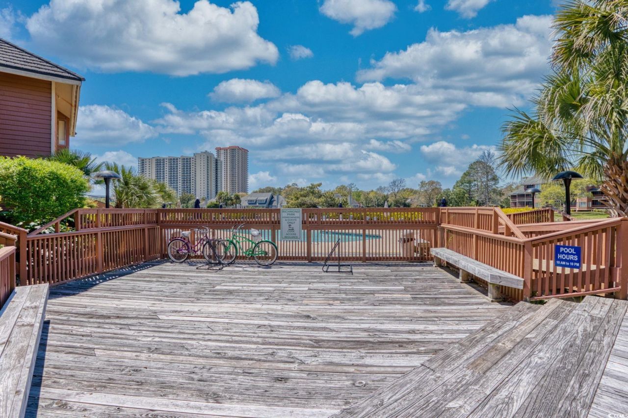 410 Melrose Pl. Photo 27