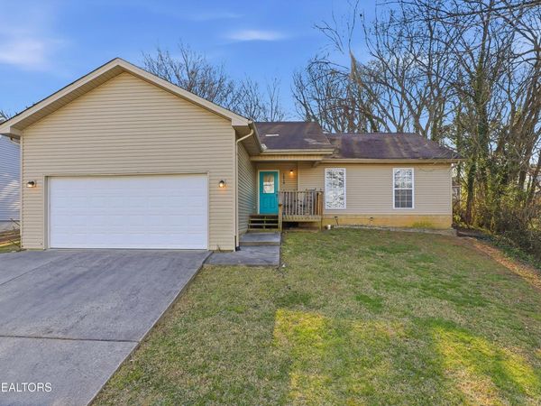 1414 Wales Ave, Maryville, TN 37804