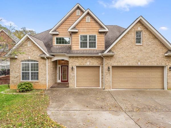 1809 Cascade Falls Lane, Knoxville, TN 37931