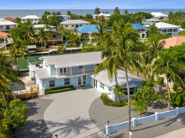 1100 S Indies Drive, Duck, FL 33050