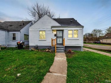 16121 Manning Street, Detroit, MI 48205
