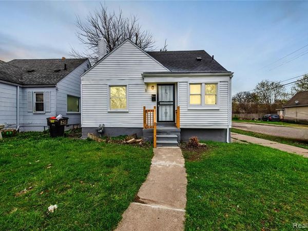 16121 Manning Street, Detroit, MI 48205