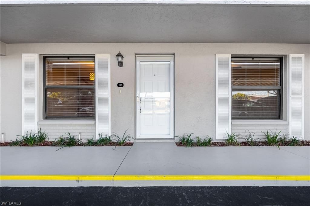 912 SW 48th Ter, Unit 108, Cape Coral, FL 33914 Photo