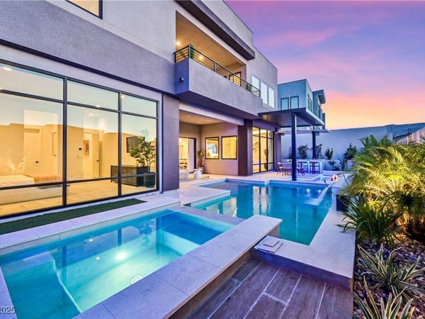 10718 Desert Heights Avenue, Las Vegas, NV 89135