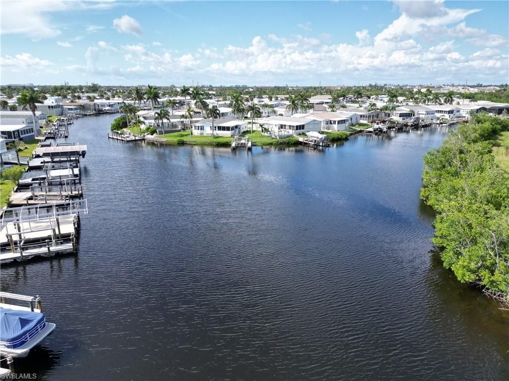 17741 Canal Cove Ct, Fort Myers Beach, FL 33931 Photo