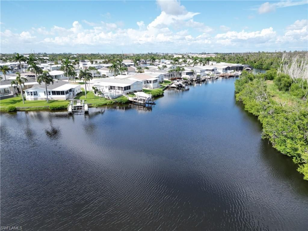 17741 Canal Cove Ct, Fort Myers Beach, FL 33931 Photo