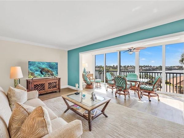 222 Harbour DR, Unit 310, NAPLES, FL 34103