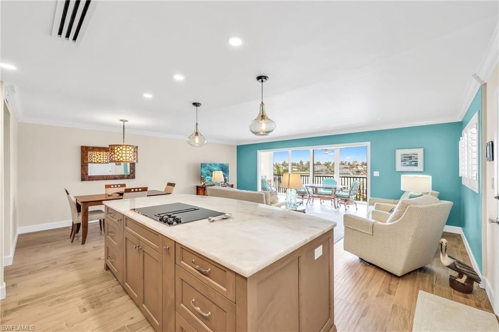 222 Harbour Dr, Unit 310, Naples, FL 34103 Photo