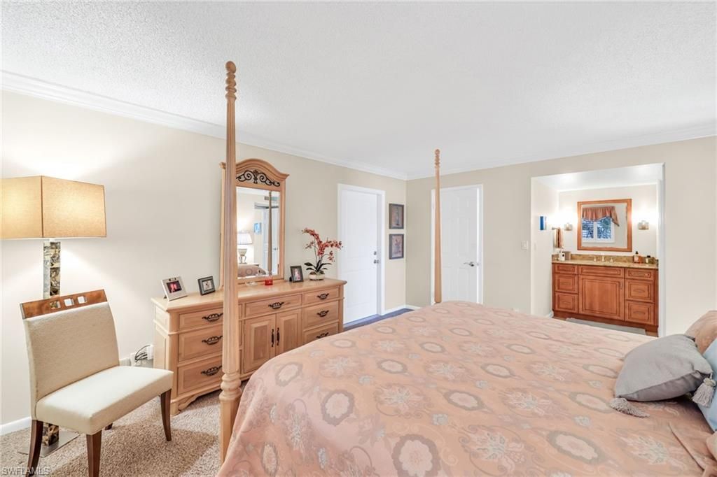 222 Harbour Dr, Unit 310, Naples, FL 34103 Photo