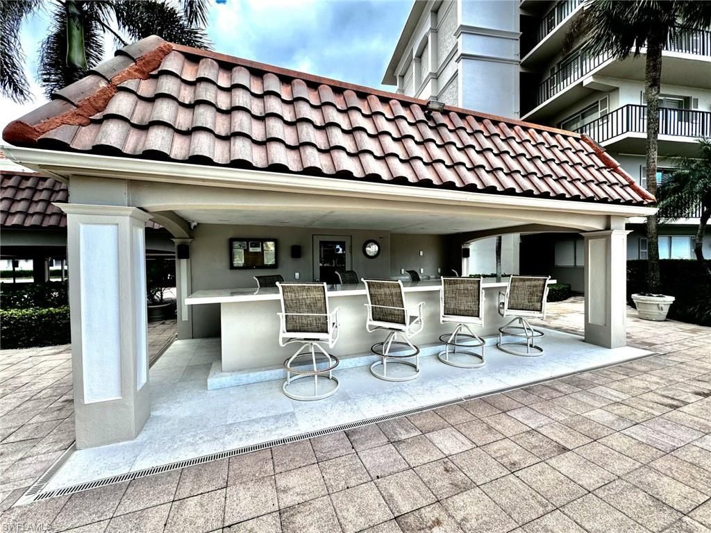 222 Harbour Dr, Unit 301, Naples, FL 34103 Photo