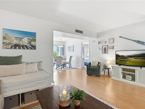 788 Park Shore DR, Unit H14, NAPLES, FL 34103