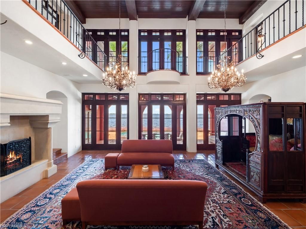 5844 Riverside Ln, Fort Myers, FL 33919 Photo