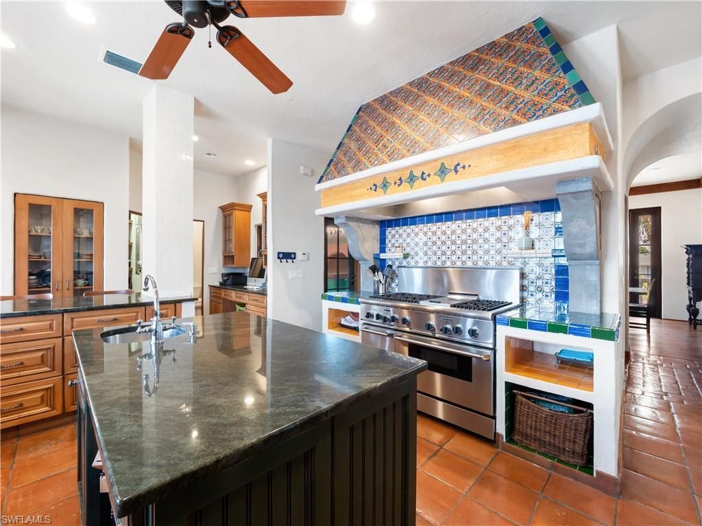 5844 Riverside Ln, Fort Myers, FL 33919 Photo