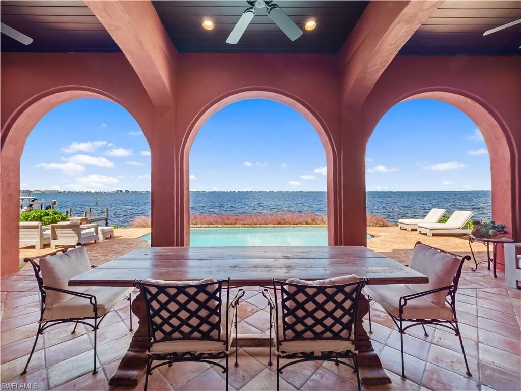 5844 Riverside Ln, Fort Myers, FL 33919 Photo