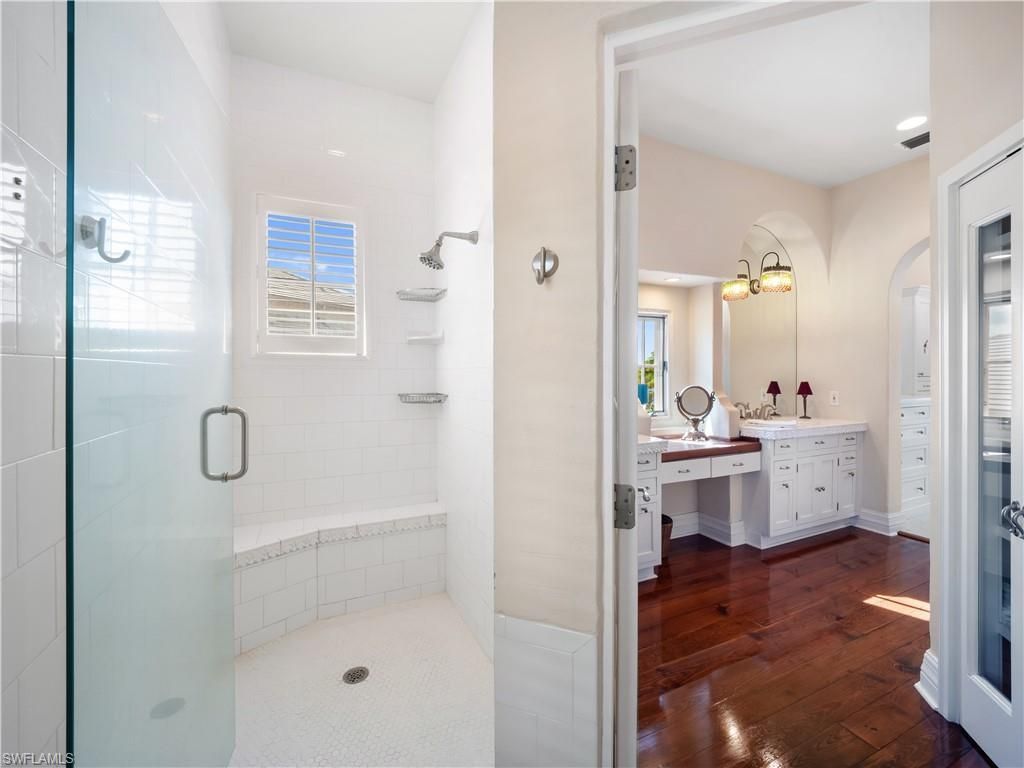 5844 Riverside Ln, Fort Myers, FL 33919 Photo