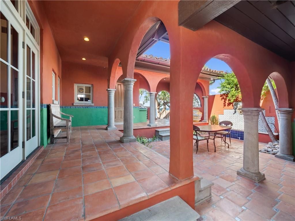 5844 Riverside Ln, Fort Myers, FL 33919 Photo