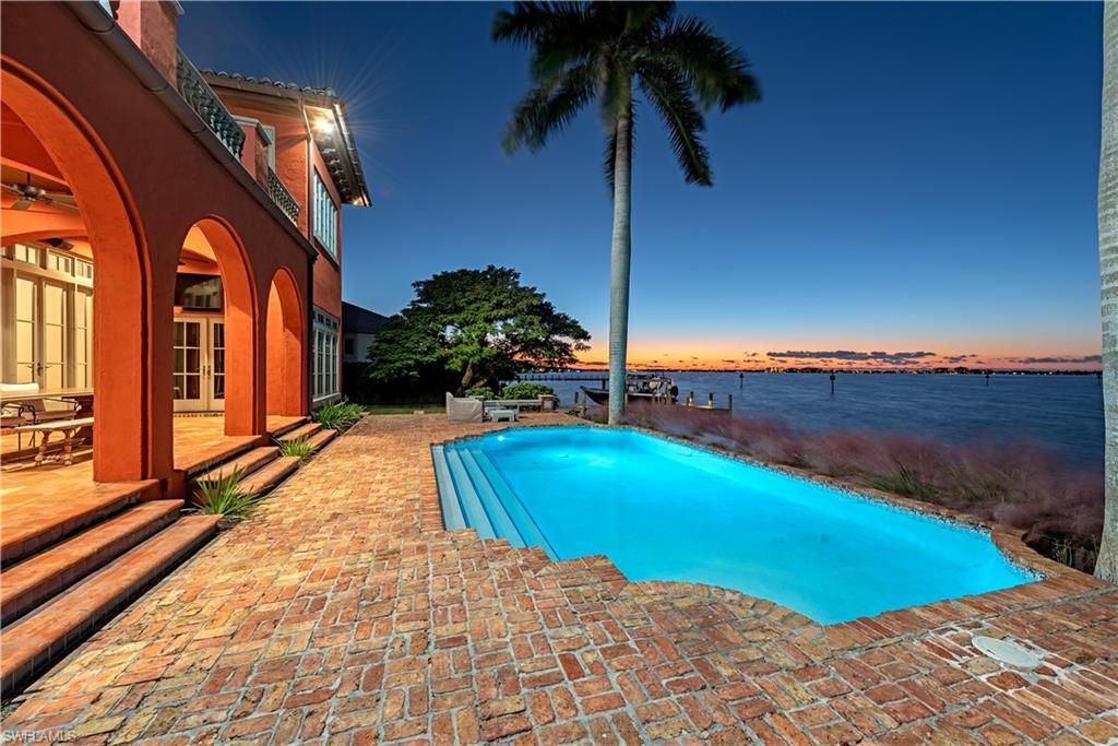 5844 Riverside Ln, Fort Myers, FL 33919 Photo