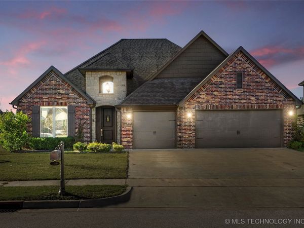 136 E 128th Place S, Jenks, OK 74037