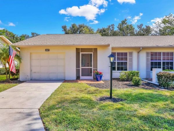4247 OAKHURST CIRCLE E, Unit 3033, SARASOTA, FL 34233