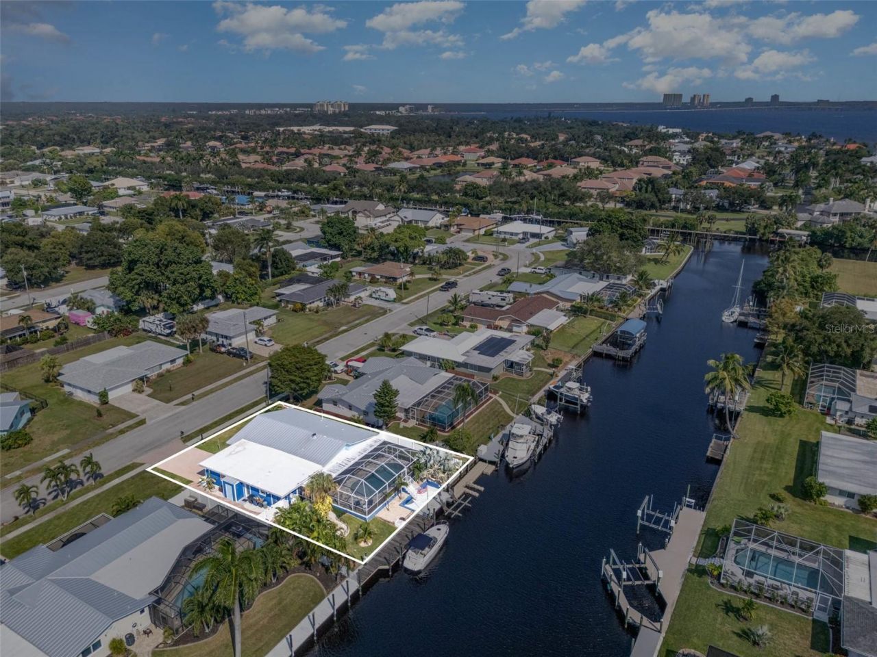 1661 Swan Terrace, North Fort Myers, FL 33903 Photo
