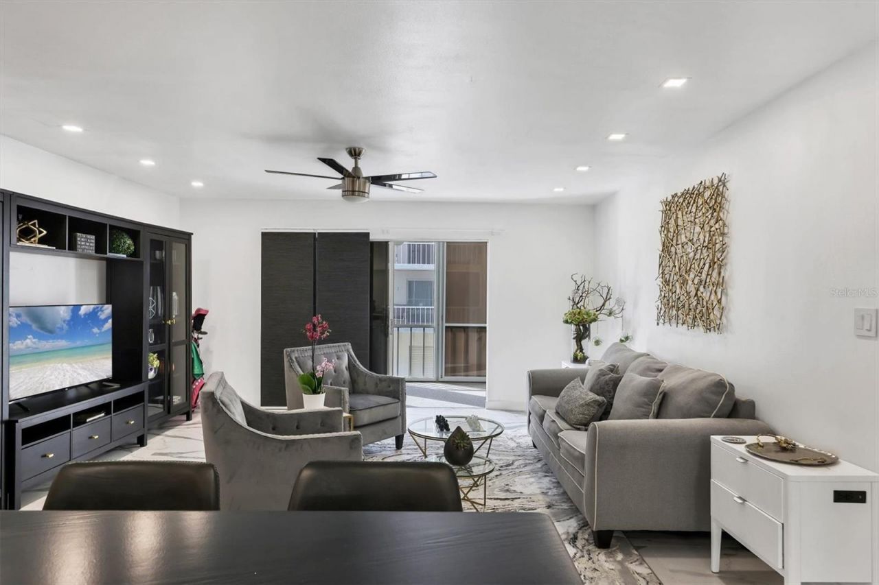 1714 69th Avenue W, Unit B203, Bradenton, FL 34207 Photo