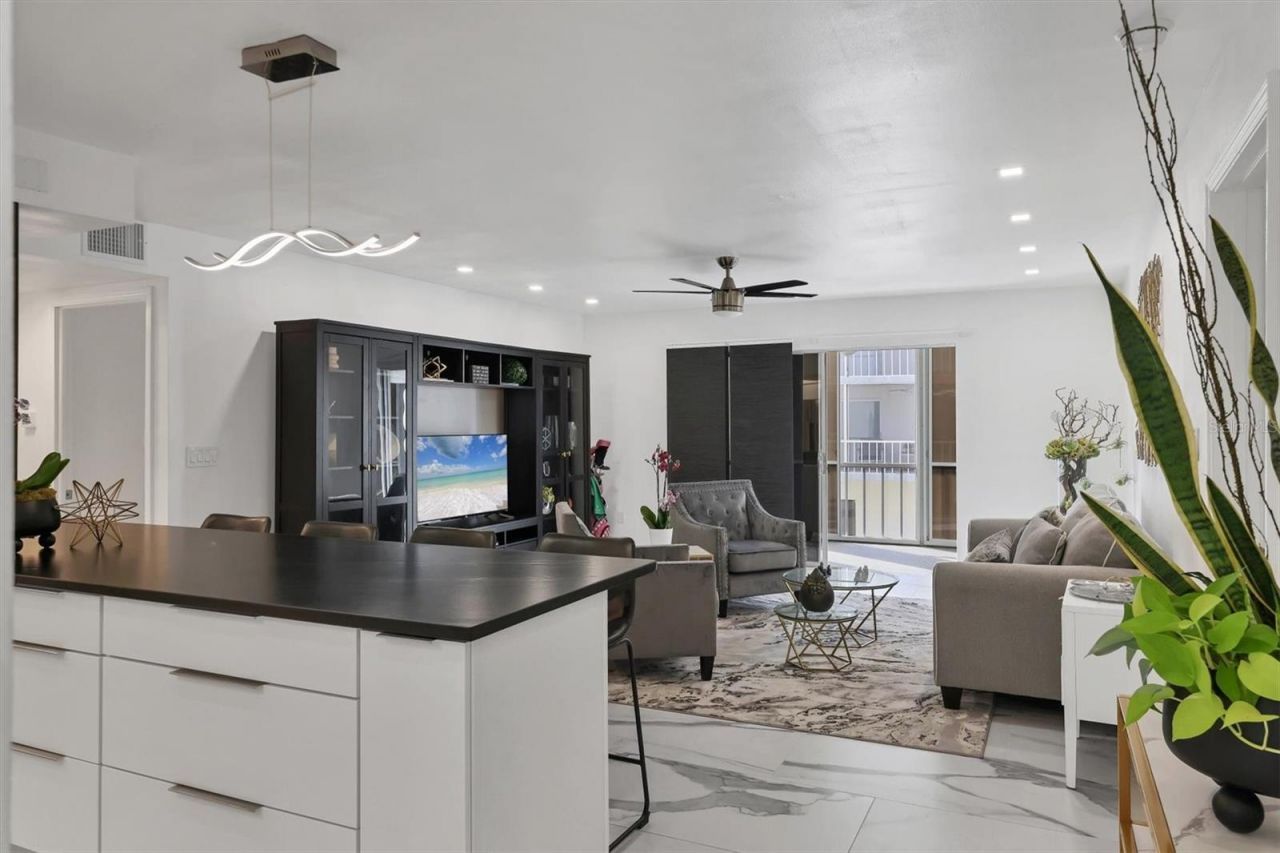 1714 69th Avenue W, Unit B203, Bradenton, FL 34207 Photo