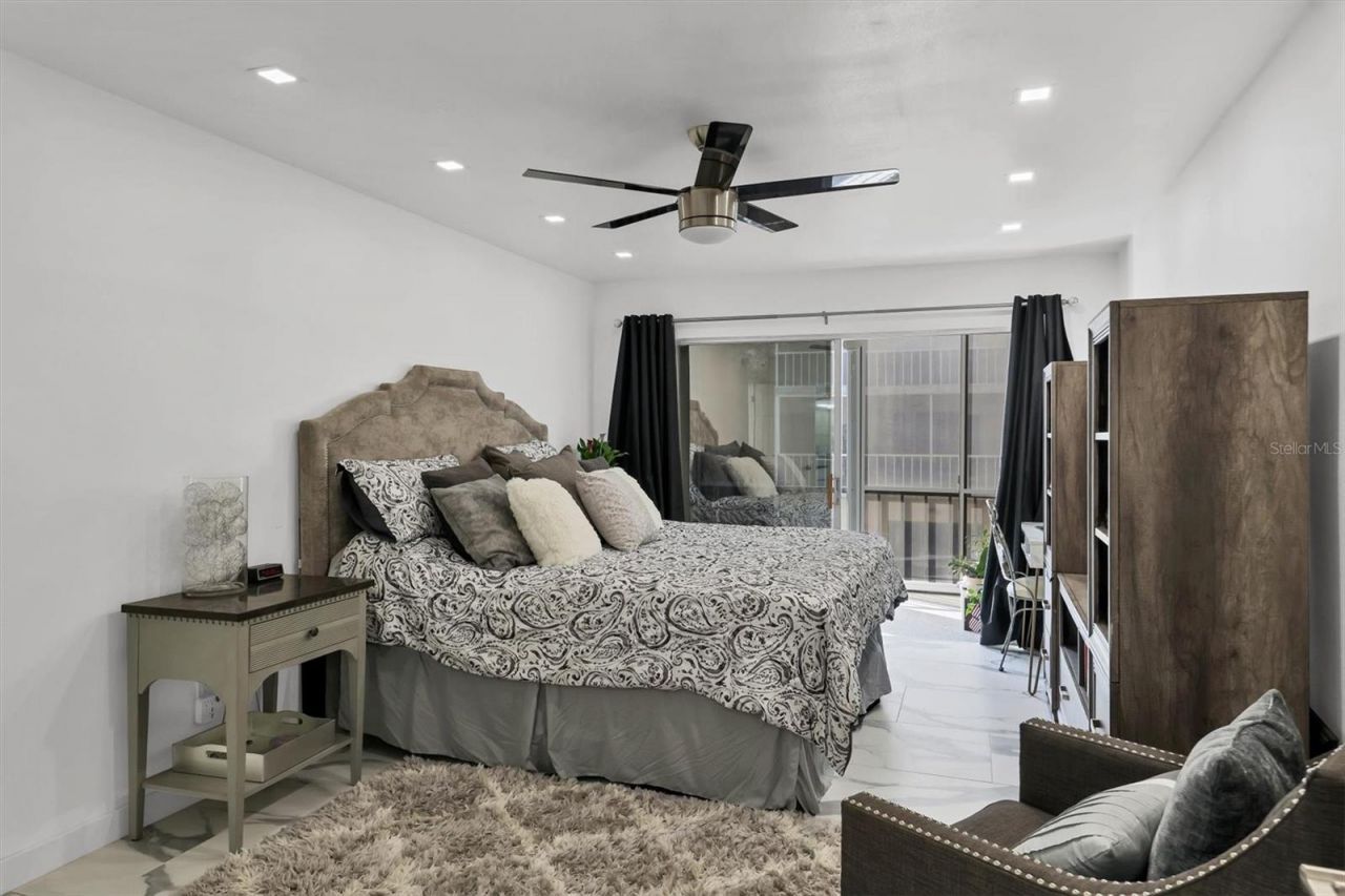 1714 69th Avenue W, Unit B203, Bradenton, FL 34207 Photo