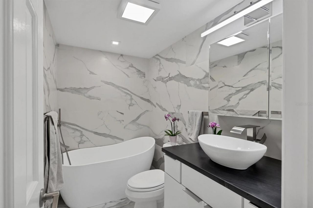 1714 69th Avenue W, Unit B203, Bradenton, FL 34207 Photo