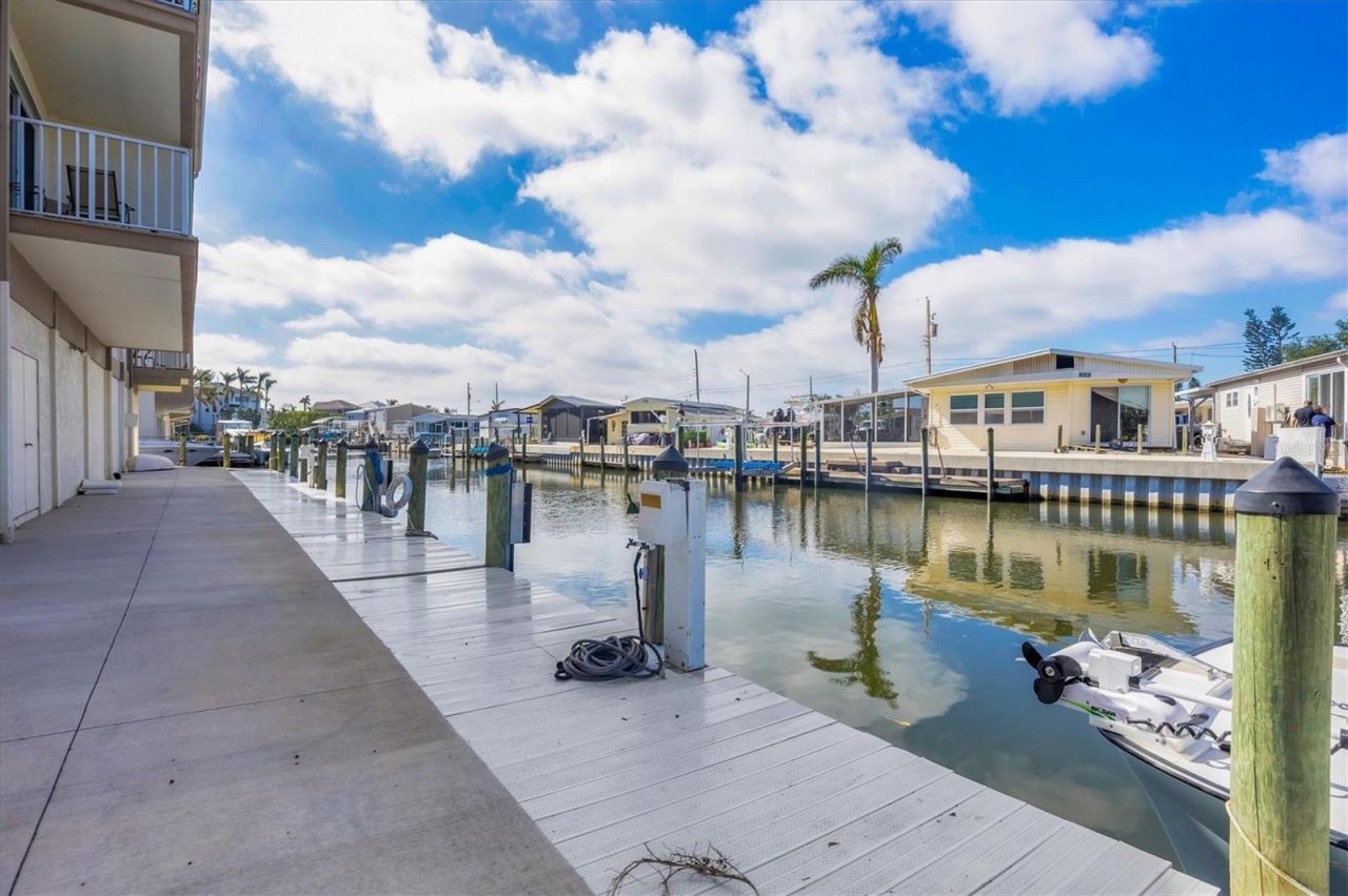1714 69th Avenue W, Unit B203, Bradenton, FL 34207 Photo