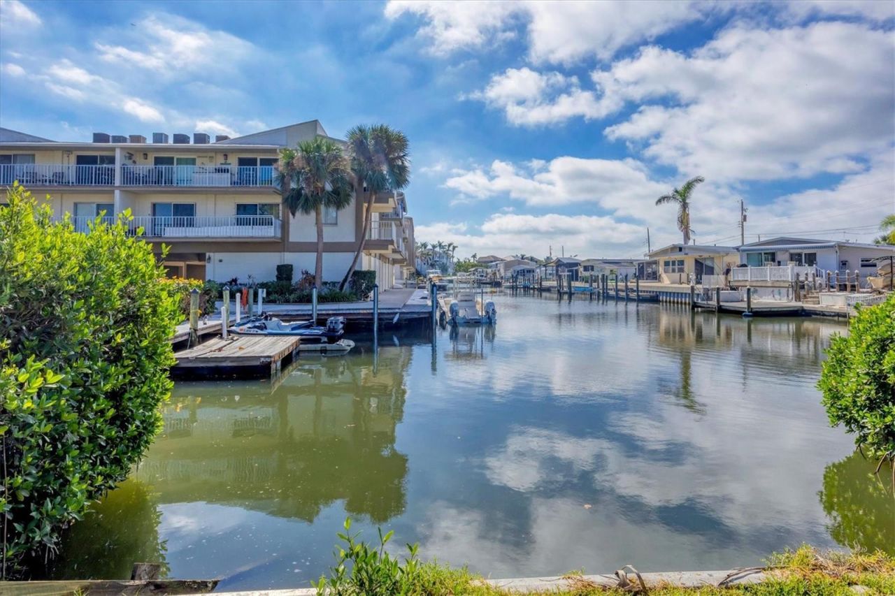 1714 69th Avenue W, Unit B203, Bradenton, FL 34207 Photo
