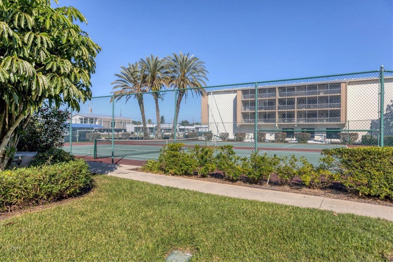 1714 69th Avenue W, Unit B203, Bradenton, FL 34207 Photo