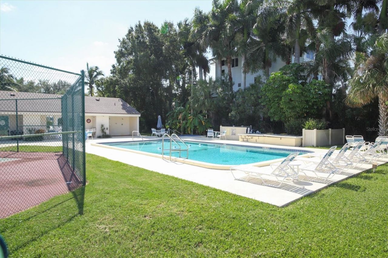 1714 69th Avenue W, Unit B203, Bradenton, FL 34207 Photo