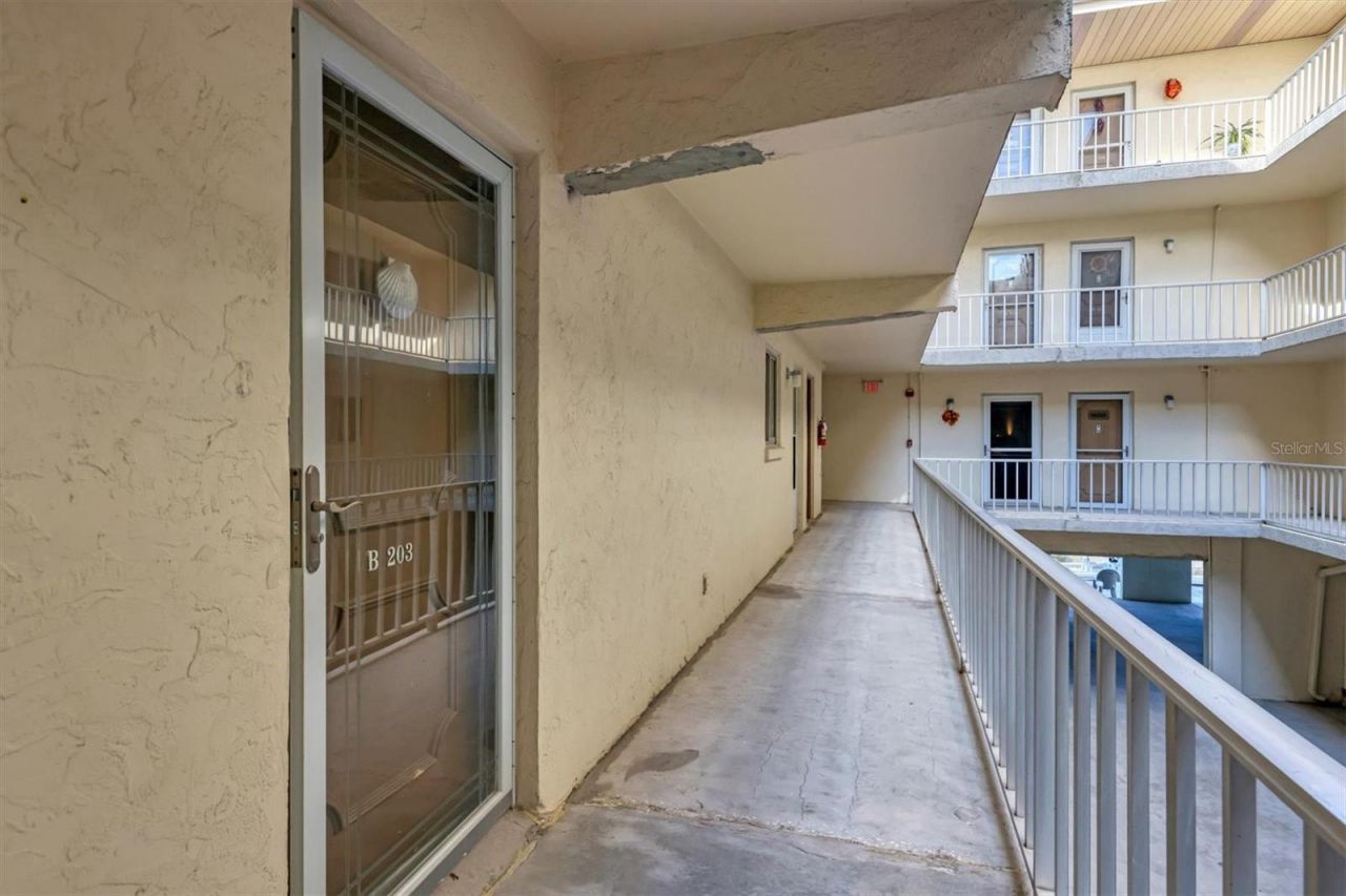 1714 69th Avenue W, Unit B203, Bradenton, FL 34207 Photo