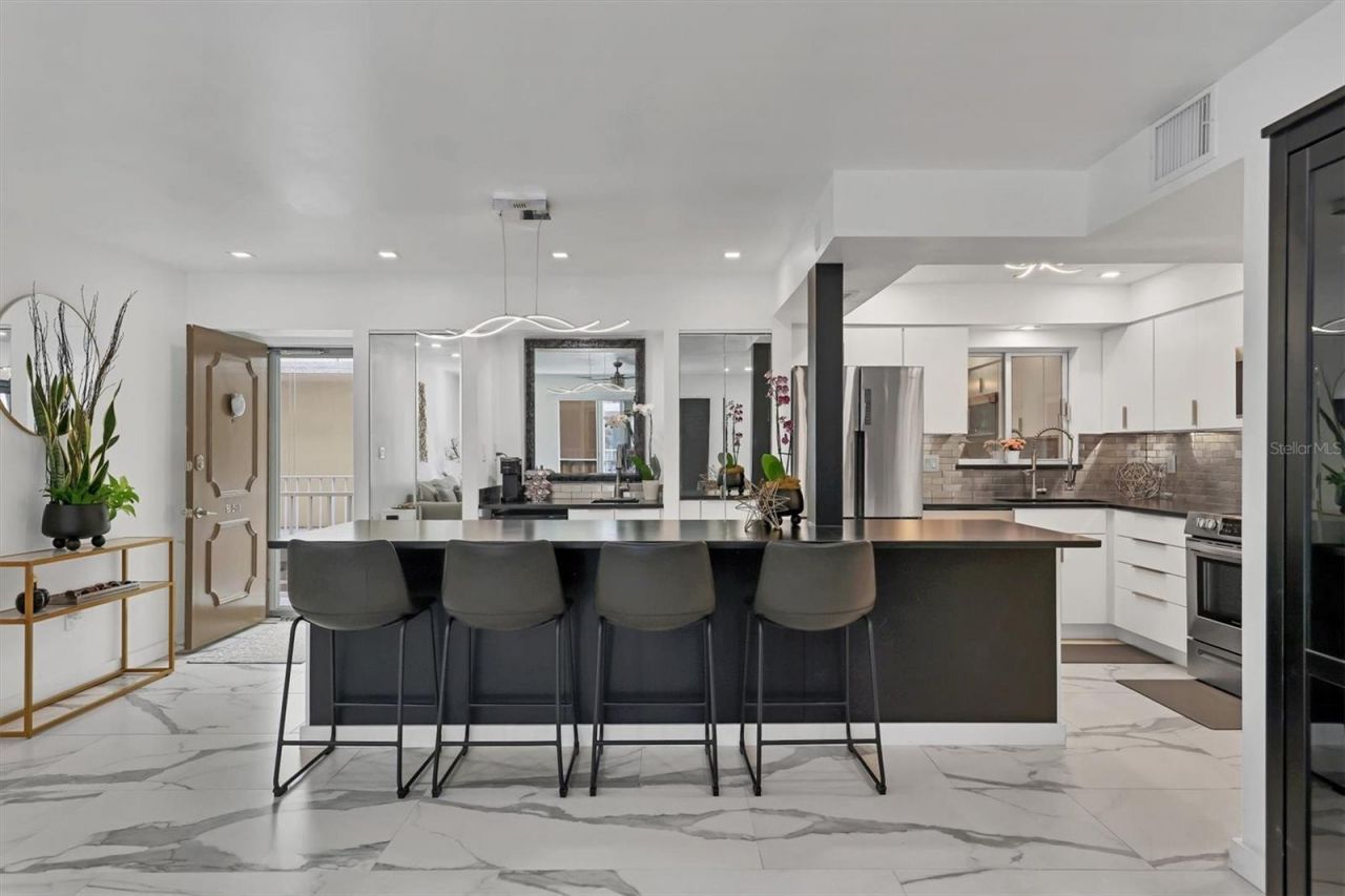 1714 69th Avenue W, Unit B203, Bradenton, FL 34207 Photo