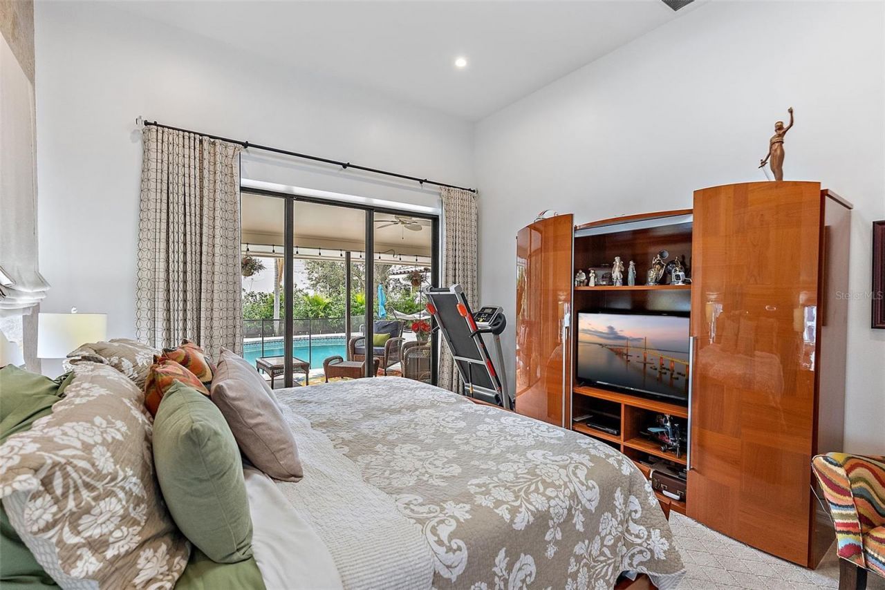 5801 Leeland Street S, Saint Petersburg, FL 33715 Photo