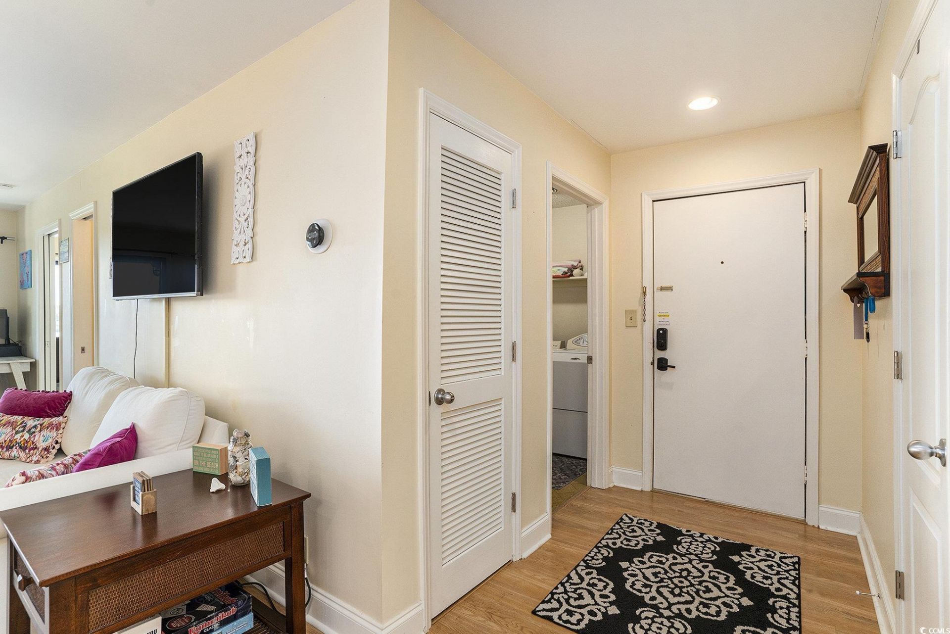 310 3rd Ave. N Photo 8